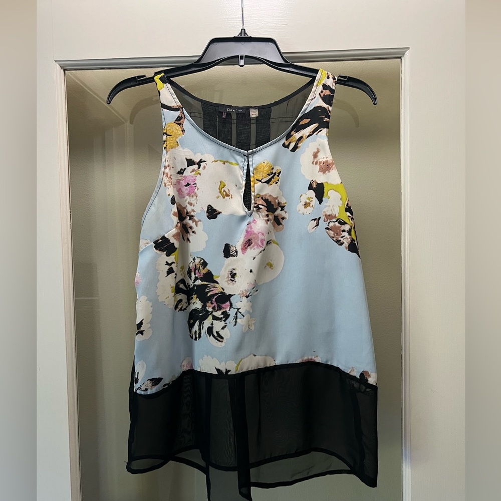 Dex Floral Sleeveless Blouse Size Medium
